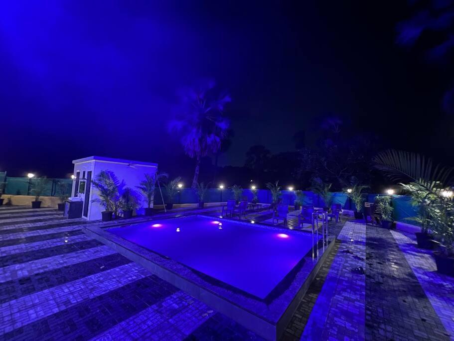 Stayhaven Aqua With Pvt Theatre & Pool Bombaim Exterior foto